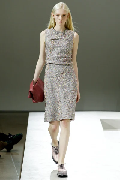 Look 32
